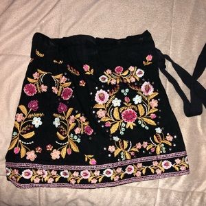 Black floral skirt/ shorts (2 in 1)